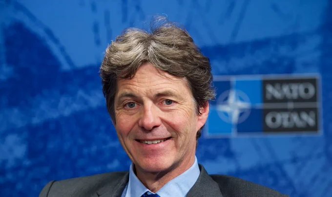 据《明镜》周刊报道，德国联邦情报局（BND）前副局长阿恩特·弗赖塔格·冯·洛林霍芬遭到黑客攻击