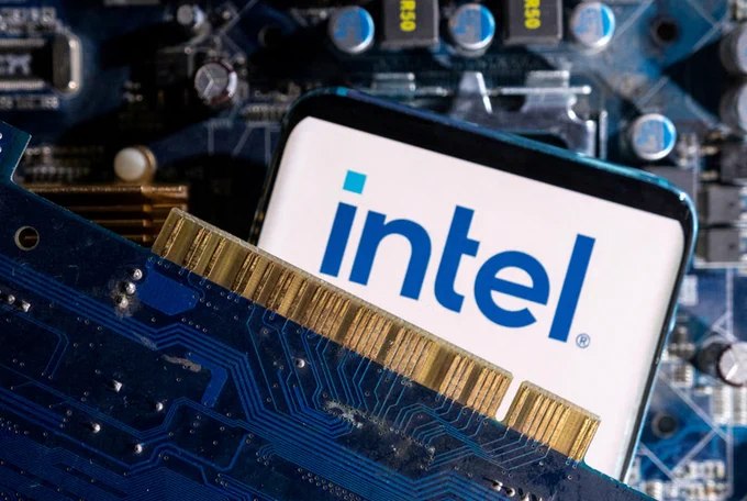 英特尔宣布将斥资142亿美元，从阿波罗全球管理公司手中回购其在爱尔兰 Fab 34 晶圆厂合资企业中持有的49%股权