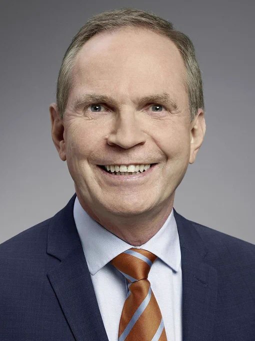 德国前自民党（FDP）国会议员、长期亲以色列倡导者哈特穆特·埃宾，曾担任德以协会（DIG）财务主管，因持有儿童性虐待视频被捕