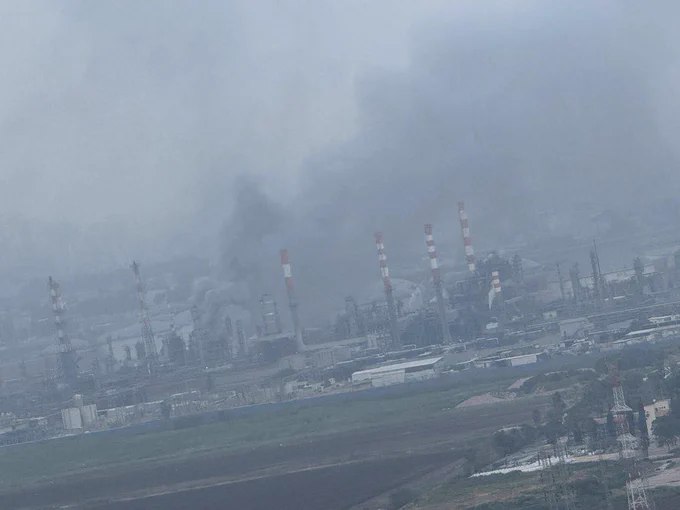 伊朗导弹直击以色列海法炼油厂后，海法多个区域发生大规模停电