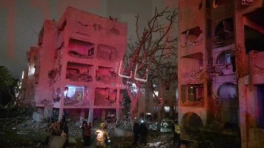 突发：伊朗弹道导弹袭击以色列阿拉德市，一名5岁女童伤势严重，目前情况危急