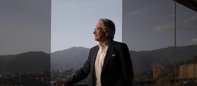 据《华尔街日报》报道，雪佛龙前高管阿里·莫希里在美国行动逮捕委内瑞拉总统马杜罗之前，曾秘密向中央情报局提供建议