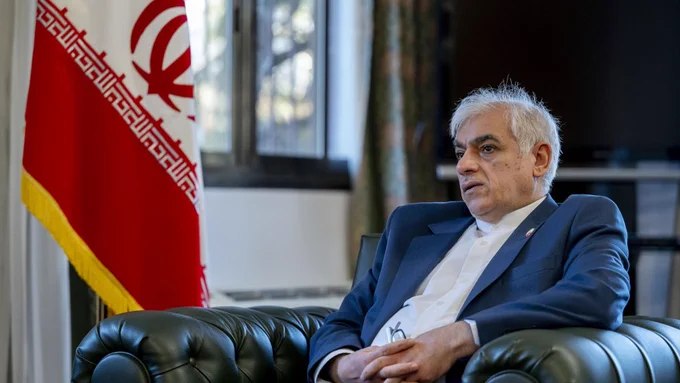 伊朗驻西班牙大使雷扎·扎比布表示，伊朗将允许西班牙船只通过霍尔木兹海峡