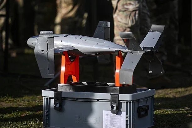 据彭博社报道，美国陆军已向中东部署1万架拦截无人机，该型无人机由乌克兰研发，用于对抗伊朗