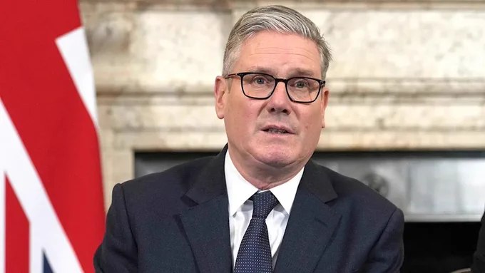 英国首相斯塔默在议会委员会上表示，英国正在迅速向巴林部署短程防空系统，并对科威特和沙特阿拉伯采取同样举措