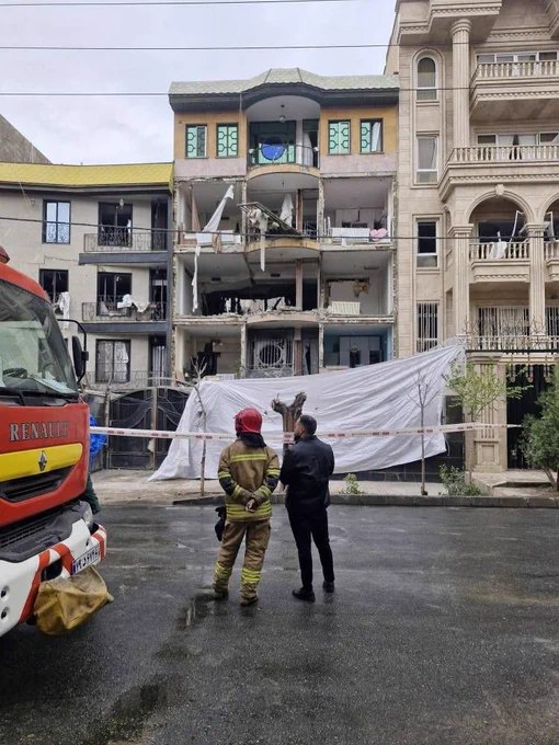 收到图片显示：伊朗卡拉季市梅赫尔维拉地区周五遭到定点打击