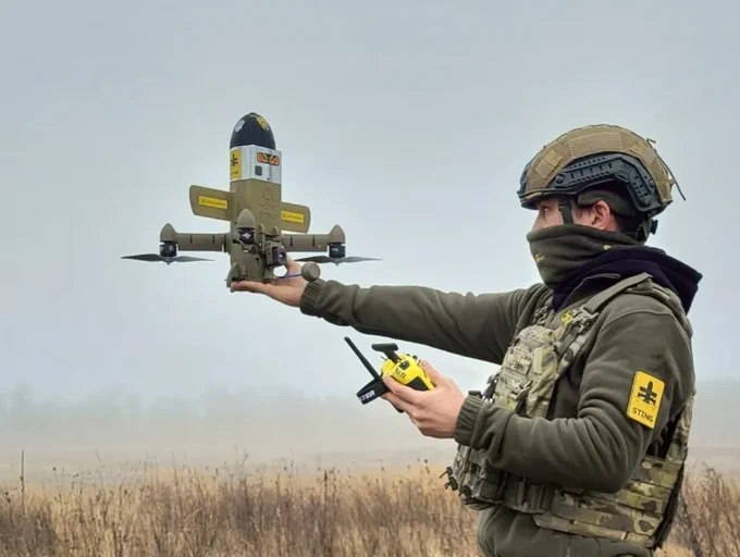 乌克兰已向阿联酋、沙特阿拉伯、卡塔尔和科威特派遣"军事专家"，协助上述国家运用乌克兰技术应对空中威胁，尤其是无人机袭击