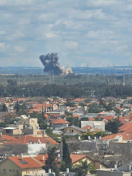 伊朗发射导弹后，以色列哈代拉市传出落弹报告