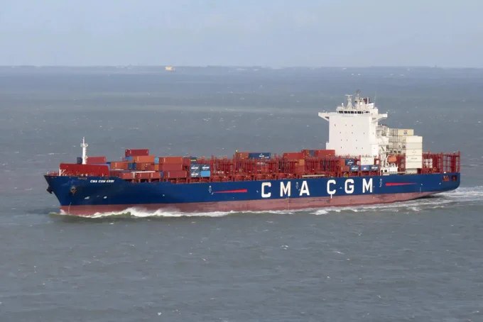 法国航运巨头达飞轮船旗下集装箱船"克里比号"（CMA CGM Kribi）成功通过霍尔木兹海峡，成为伊朗战争爆发以来首艘过境该海峡的法国籍集装箱船