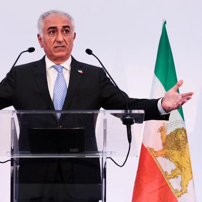 伊朗流亡王储礼萨·巴列维向伊朗人民发表讲话，呼吁民众在波斯传统节日"红色星期三"（Chaharshanbe Suri）前夕，在街头和社区点燃象征和平与生命的火焰