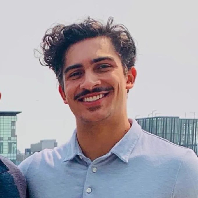 前白宫雇员内森·伍德（Nation Wood）因女友死亡一案，被控过失杀人罪