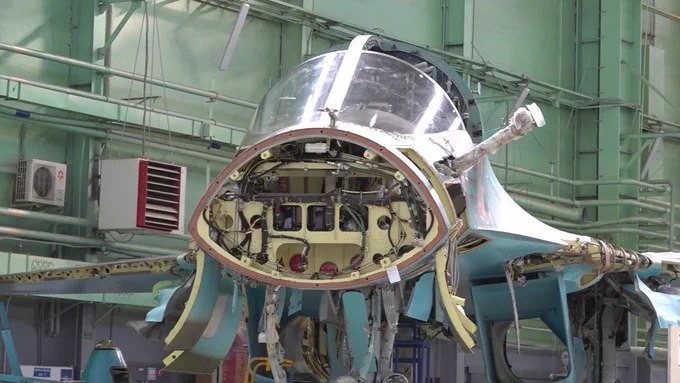 据报道，乌克兰无人机今晨袭击俄罗斯乌法市，除炼油厂外，还可能打击了战斗机零部件制造商——乌法总装生产联合体（UAPO）