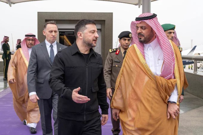 泽连斯基已抵达中东，目前身处沙特阿拉伯