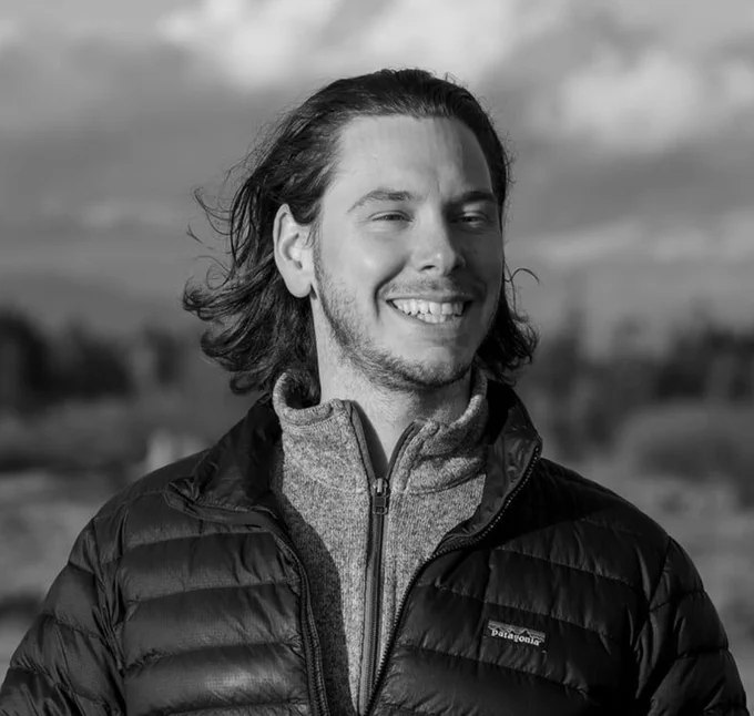 纽约机场飞机相撞事故中遇难的飞行员已被确认身份，为安托万·福雷斯特（Antoine Forest）