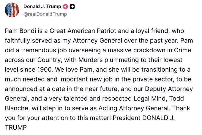 据报道，帕姆·邦迪在白宫一场激烈对峙中曾"苦苦哀求"川普不要解雇她，但川普仍坚持将其免职