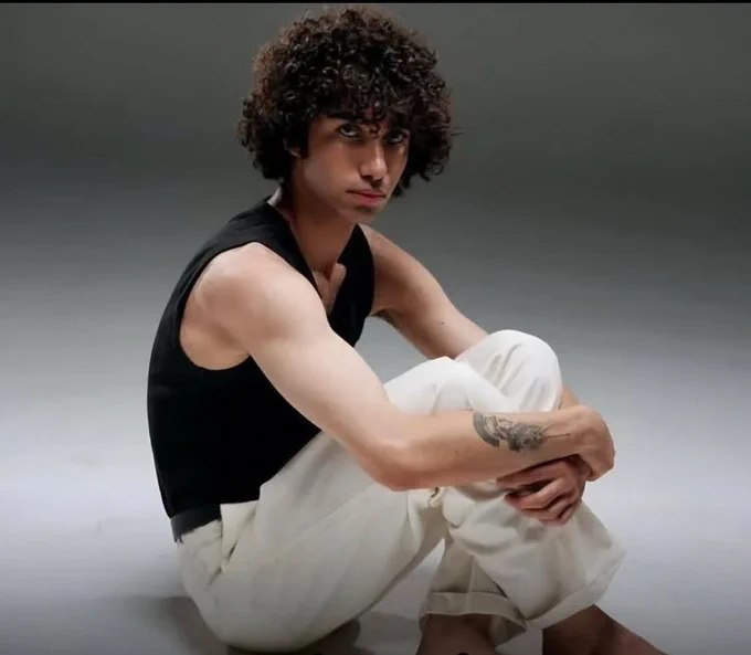 伊朗伊斯兰政权处决了18岁反政府抗议者阿米尔·侯赛因·哈塔米