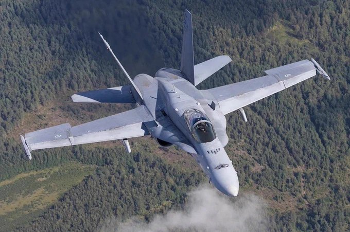 芬兰飞行员有权击落在本国领空内出现的不明无人机，但禁止朝俄罗斯方向开枪射击