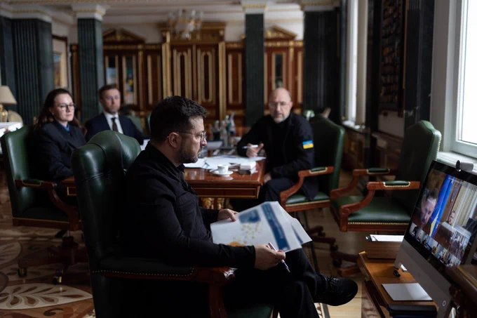 泽连斯基表示，乌克兰正在为下一个冬季做准备，全国已有245处设施启动相关工程