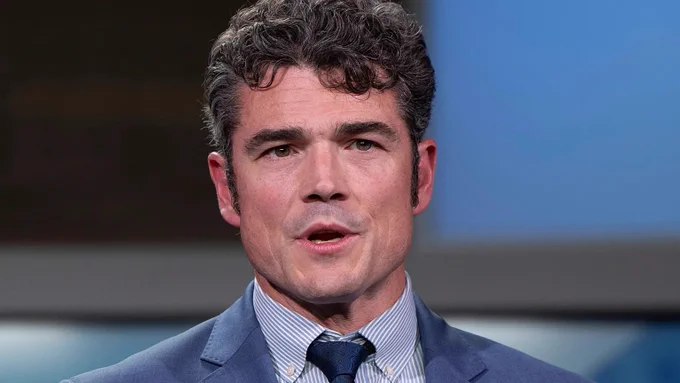 据CBS报道，前美国反恐局（NCTC）局长乔·肯特正遭联邦调查局（FBI）调查，涉嫌"泄露机密信息"