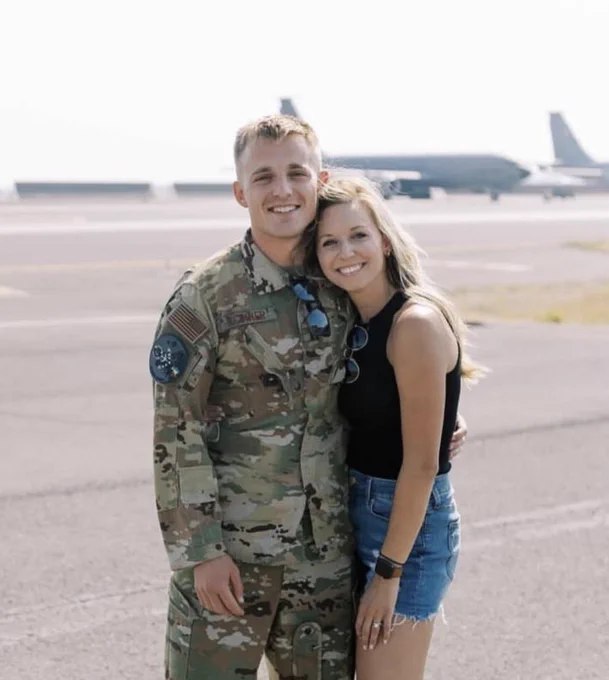 亚历克斯·克林纳少校已被确认为周四遇难的6名美国空军人员之一