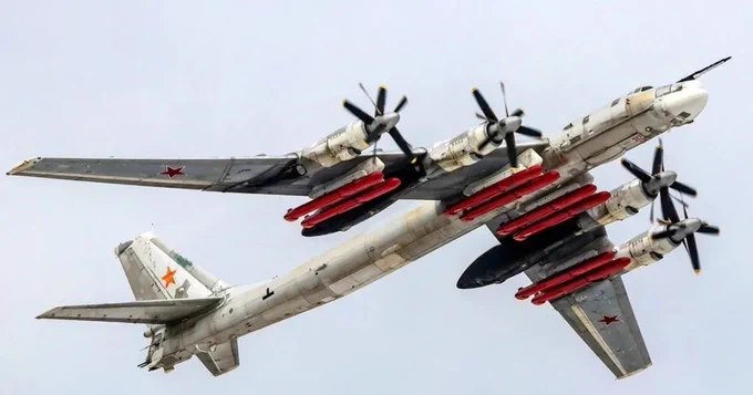 监控频道报告，俄罗斯战略轰炸机 Tu-95MS 已起飞，今夜乌克兰可能遭受导弹袭击